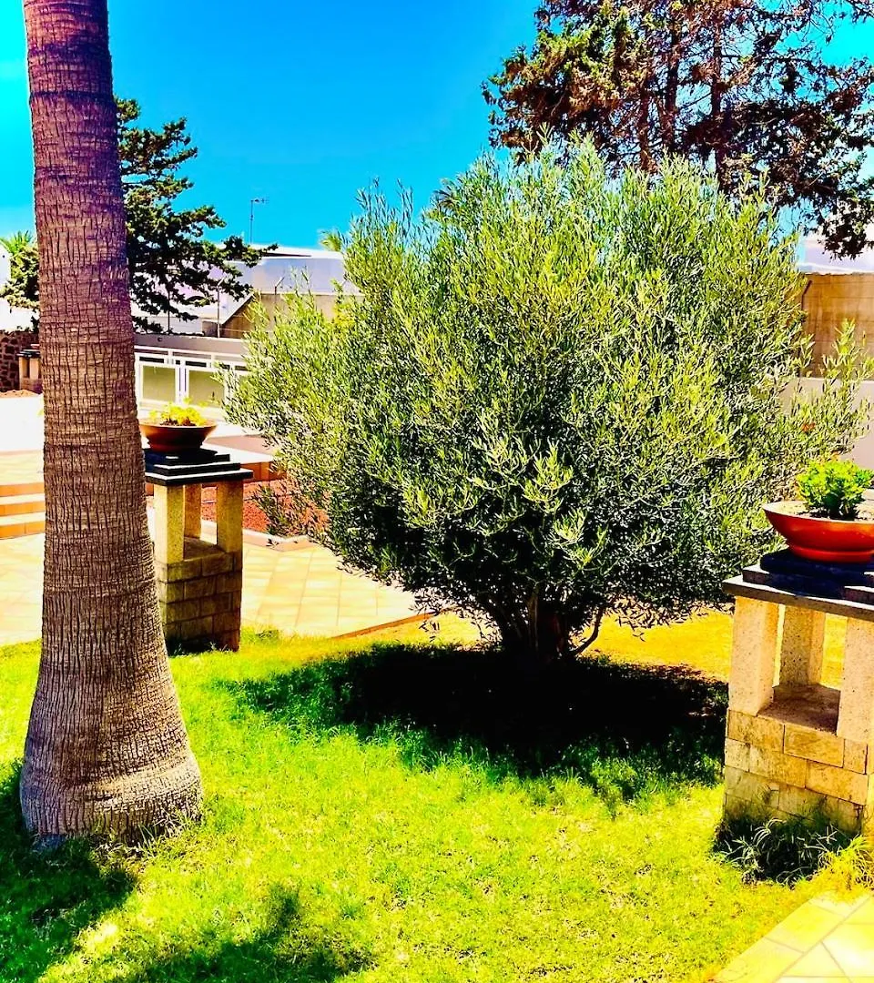 Kishni, Peaceful And Luxury Suite Villa Arrecife  Spanien