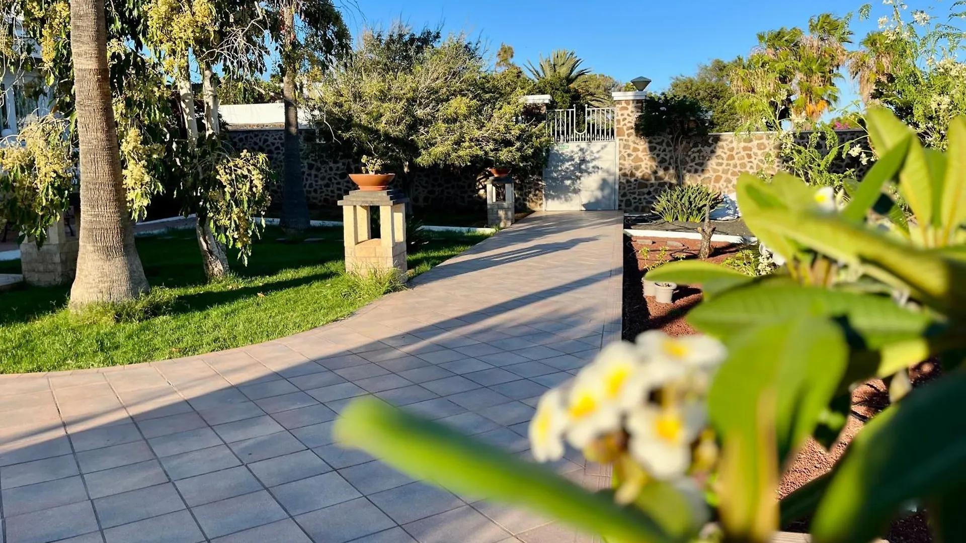 Kishni, Peaceful And Luxury Suite Villa location