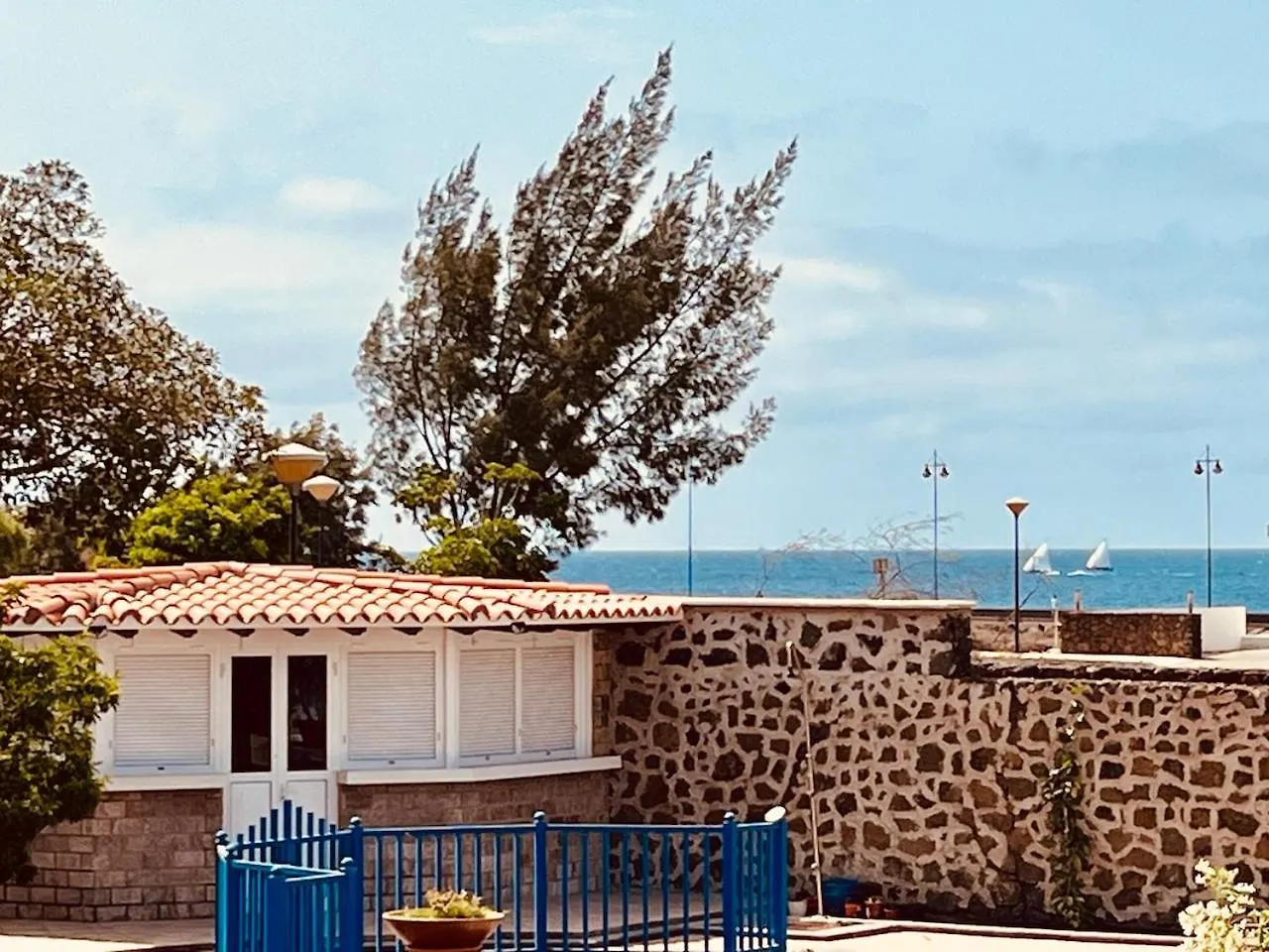 Kishni, Peaceful And Luxury Suite Villa Arrecife  Spain