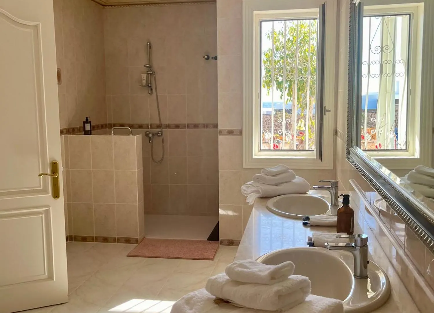 Kishni, Peaceful And Luxury Suite Villa Arrecife  0*, Arrecife (Lanzarote)